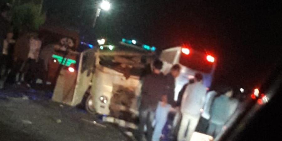 مصرع شخصين وإصابة 9 فى تصادم سيارتين ميكروباص بكفر الشيخ.. صور - المصدر 24