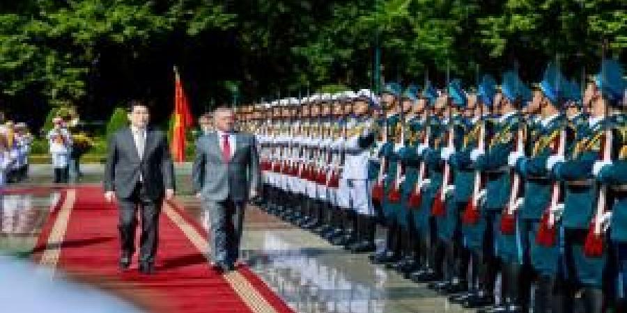 ‏الملك ورئيس ⁧‫فيتنام‬⁩ يعقدان مباحثات في هانوي - المصدر 24