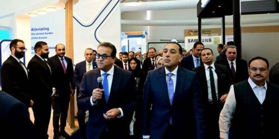 رئيس الوزراء يتفقد معرض سمارت ديجيتال هيلث جيت - المصدر 24