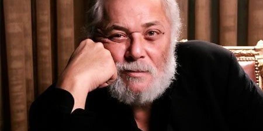 بدأ بـ«الدوامة» وسطع نجمه بـ«رأفت الهجان».. محطات صنعت مسيرة «الساحر» محمود عبد العزيز - المصدر 24
