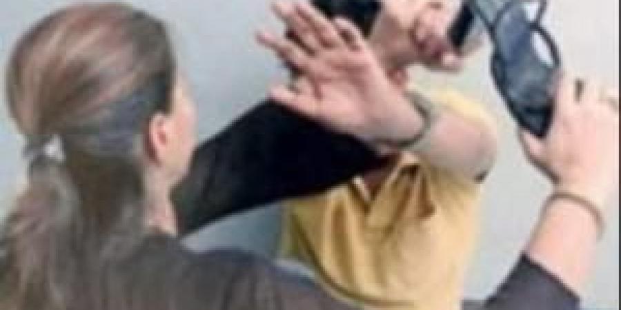 بسبب جملة "شعرك طبيعي ولا حنة" .. سيدة تفتح رأس زوجها بـ 6 قطب في سوق طبربور! - المصدر 24