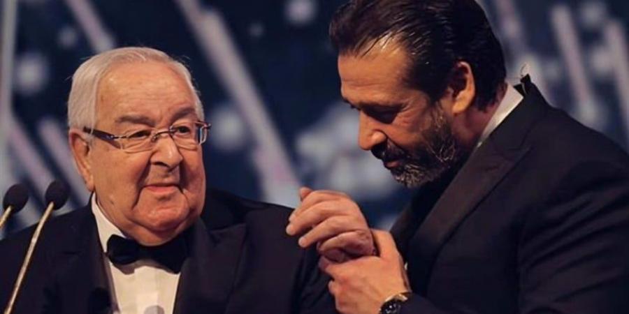 كريم عبدالعزيز يوجه رسالة لوالده قبل تكريمه في مهرجان القاهرة السينمائي - المصدر 24