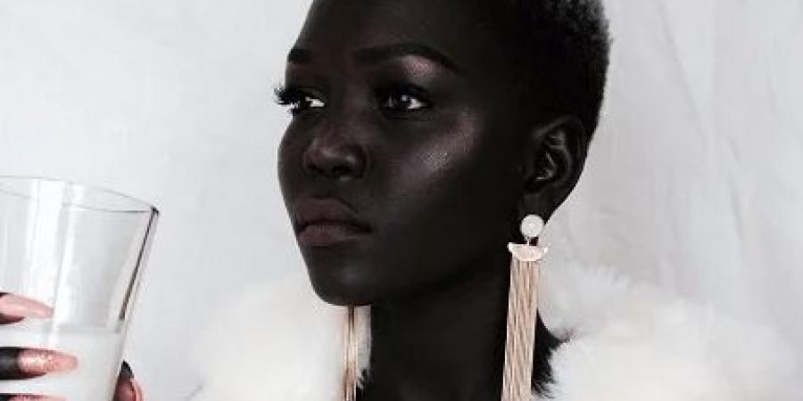 نياكيم جاتويش.. ملكة الظلام التي أعادت تعريف الجمال العالمي.. معلومات لا تعرفها - المصدر 24