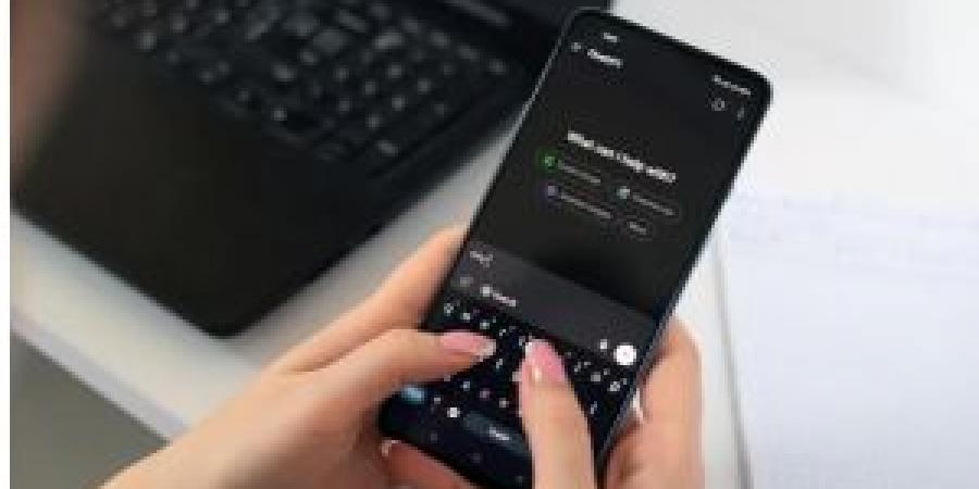 أكثر من نصف مستخدمي شات جي بي تي يثقون في نصائحه المالية - المصدر 24