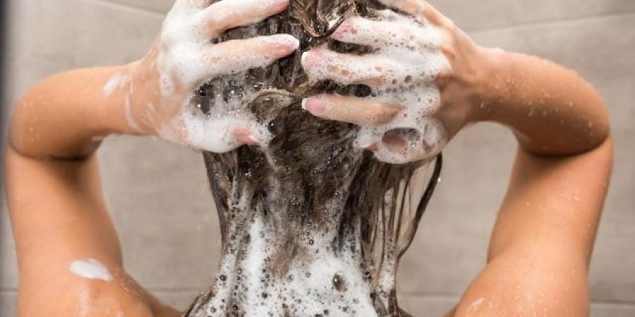 تعرفي على أكثر مكونات ضارة بالشامبو - المصدر 24