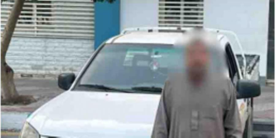 ضبط سائق سيارة "ربع نقل" بآداء حركات إستعراضية بالإسكندرية - المصدر 24