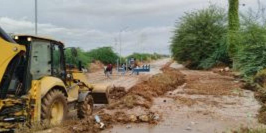 بالصور .. إعادة فتح طريق العدسية بإتجاه الشونه الشمالية - المصدر 24