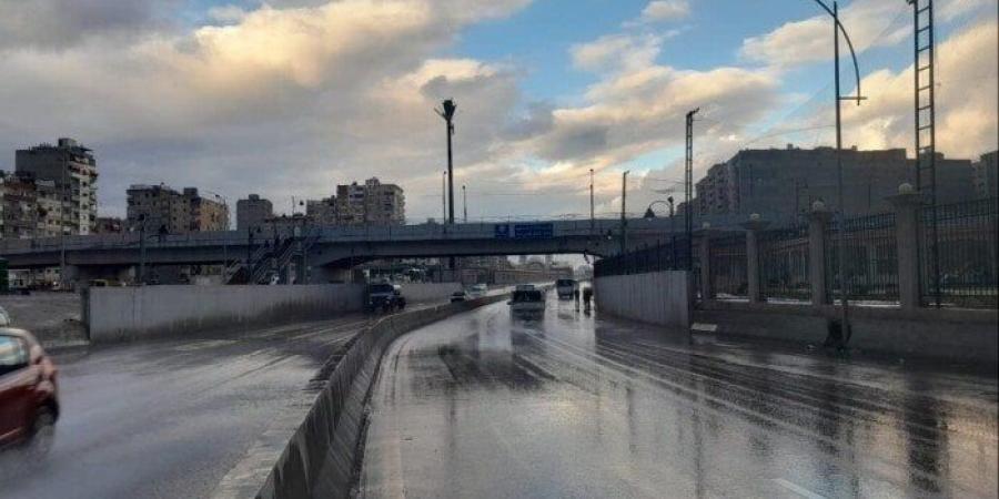 أمطار غزيرة وموجة من البرق والرعد على الإسكندرية - المصدر 24