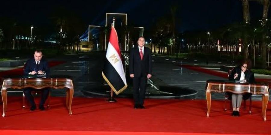 رئيس الوزراء يشهد توقيع مذكرة لإنشاء مركز ثقافي لإحياء الحرف اليدوية بدرب اللبانة - المصدر 24