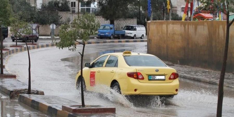 إربد.. الأمطار الغزيرة تغلق بعض المناهل وتغرق عدة شوارع - المصدر 24