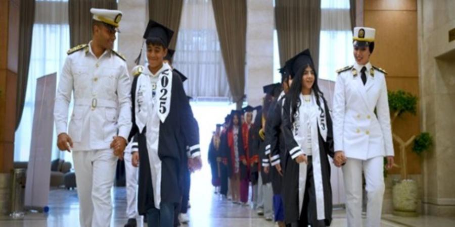 وفاء لتضحيات الشهداء.. الداخلية تنظم احتفالًا لتكريم أبنائهم المتفوقين (فيديو) - المصدر 24