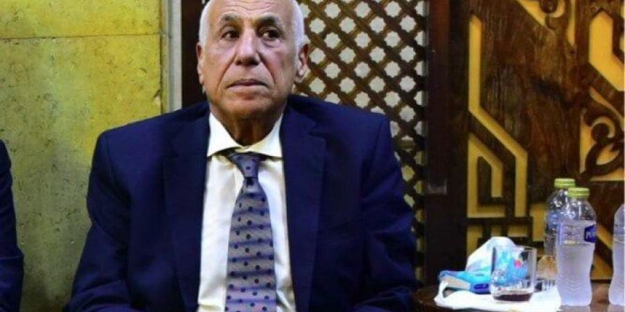 حسين لبيب وهشام نصر يقدمون واجب العزاء لأسرة محمد صبري - المصدر 24