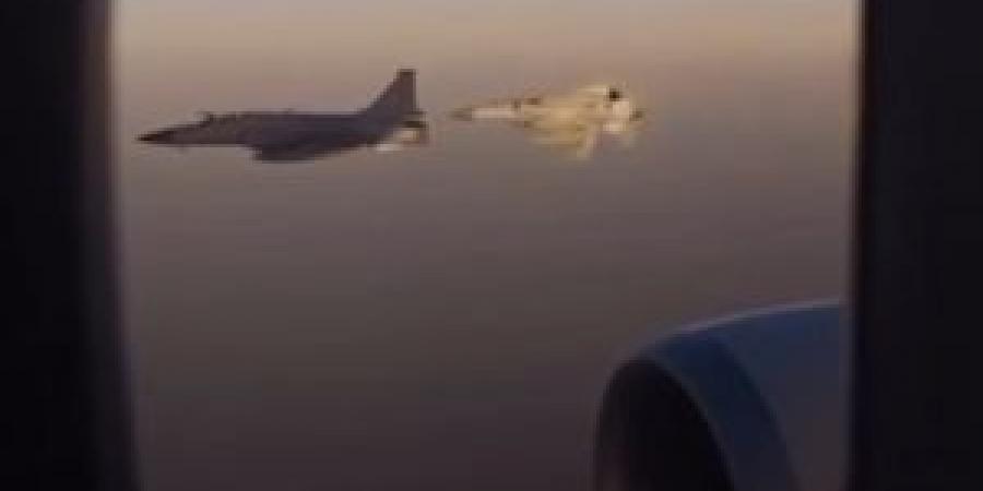 طائرات سلاح الجو الباكستاني ترحب بالملك: باسم "أمة الباكستان" أهلًا بجلالتك (فيديو) - المصدر 24