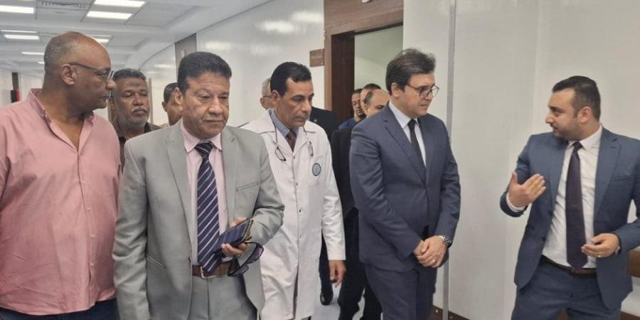 وزير الثقافة يزور طلاب أسوان المصابين بحادث طريق إسنا لتوفير الدعم الكامل لهم - المصدر 24