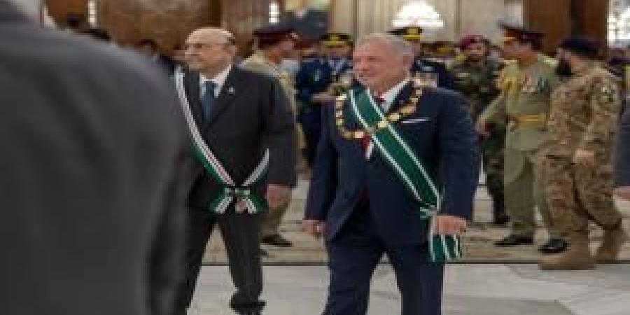 الرئيس الباكستاني يمنح الملك أعلى وسام مدني باكستاني - المصدر 24