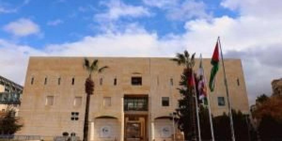 أمانة عمّان تُنذر 32 موظفًا بالفصل .. أسماء - المصدر 24