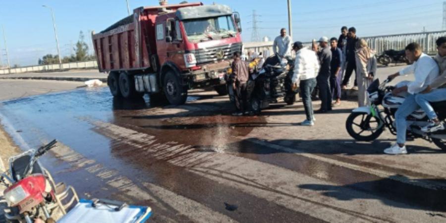 مصرع 3 معلمين أسفل إطارات سيارة نقل في كفر الشيخ - المصدر 24