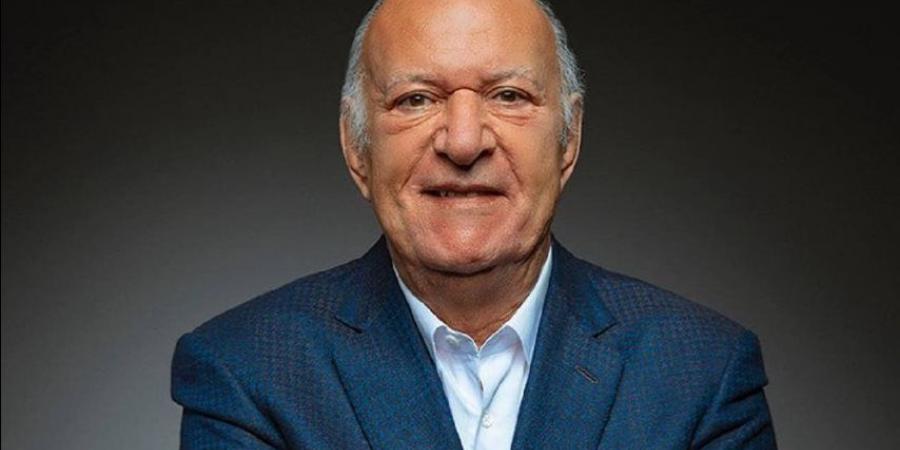 حالته تشهد تحسن ملحوظ.. وزير الثقافة يطمئن الجمهور على عمر خيرت عقب زيارته له - المصدر 24