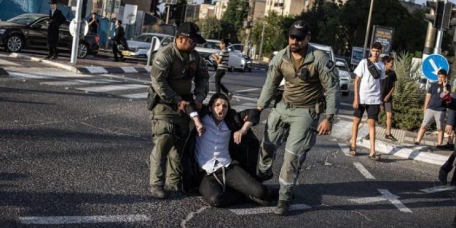 هآرتس: السيناريو المنتظر في "اسرائيل".. حرب أهلية بين “اليهود النازيين” والديمقراطيين - المصدر 24