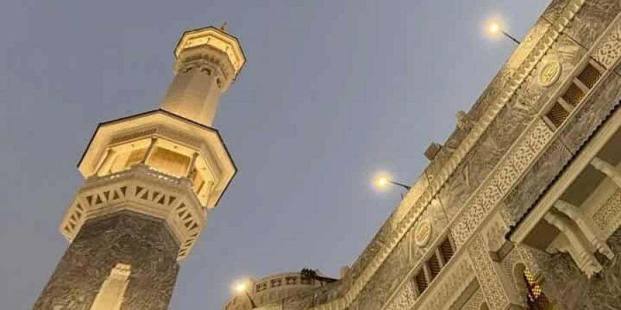 الحمدلله.. هند صبري تؤدي مناسك العمرة بمناسبة عيد ميلادها - المصدر 24