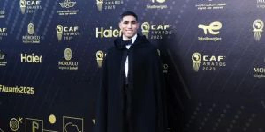 المغربي أشرف حكيمي يتوج بجائزة أفضل لاعب إفريقي - المصدر 24