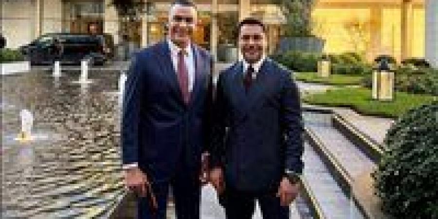 ظهورالحضري وأحمد حسن في مقر حفل توزيع جوائز الإتحاد الإفريقي 2025 - المصدر 24