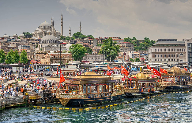 أجمل مدن تركيا في صيف 2025.. اكتشف 4 وجهات سياحية ساحرة بين التاريخ والطبيعة والشواطئ الذهبية ستجعلك تفكر في السفر فورًا إلى إسطنبول وأنطاليا وطرابزون ويلوا