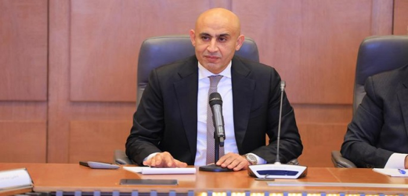 عاجل اخبار مصر | وزير التعليم يجرى جولة مفاجئة بمدارس الغربية لمتابعة انتظام الدراسة وتسليم الكتب