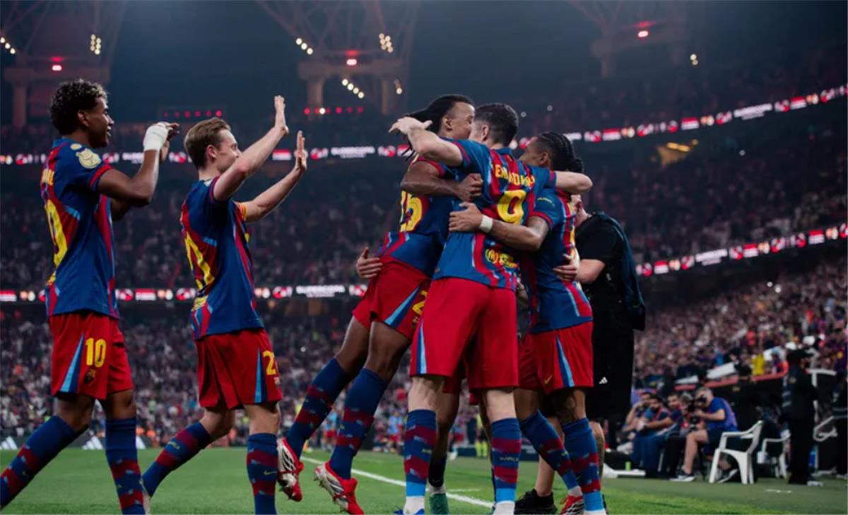 تشكيل برشلونة المتوقع أمام راسينج سانتاندير اليوم في كأس ملك إسبانيا.. فليك يستقر على ملامح التشكيلة بعد التتويج بالسوبر