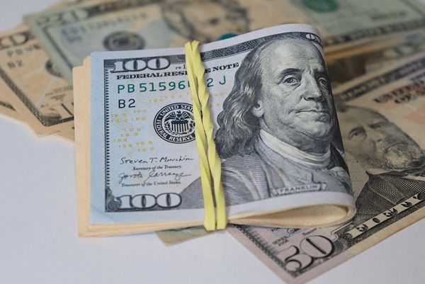 سعر الدولار مقابل الجنيه المصري اليوم الأحد 29 مارس 2026 منتصف التعاملات في البنوك المصرية.. تحديث لحظي البنك الأهلي المصري وبنك مصر وتحركات السوق الرسمية