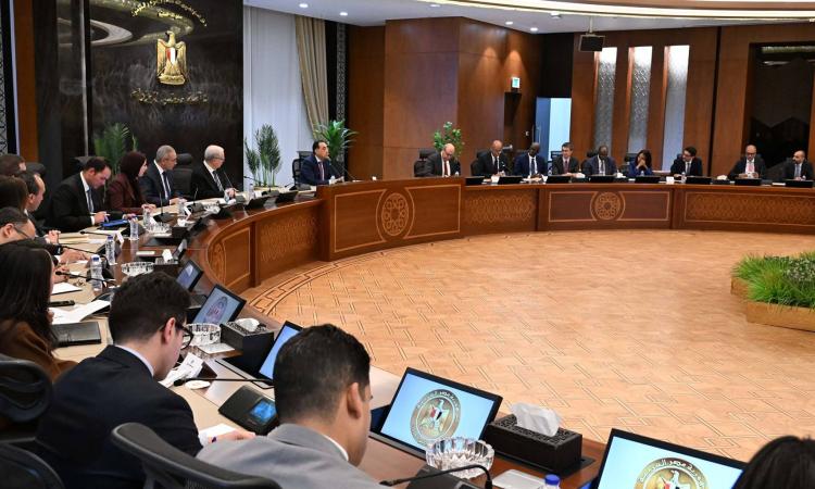 مجلس الوزراء يحسم الجدل حول تخفيف الأحمال 3 ساعات يوميًا في مصر.. بيان رسمي يكشف الحقيقة الكاملة وينفي قرارات جديدة بشأن الكهرباء وغلق المحال