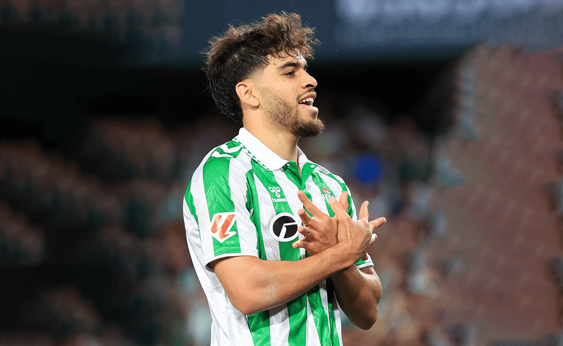 نصيحة حكيمي تحسم مستقبل عبد الصمد الزلزولي وتفتح باب الرحيل عن ريال بيتيس.. هل يعود إلى برشلونة أم ينتقل إلى عملاق أوروبي؟