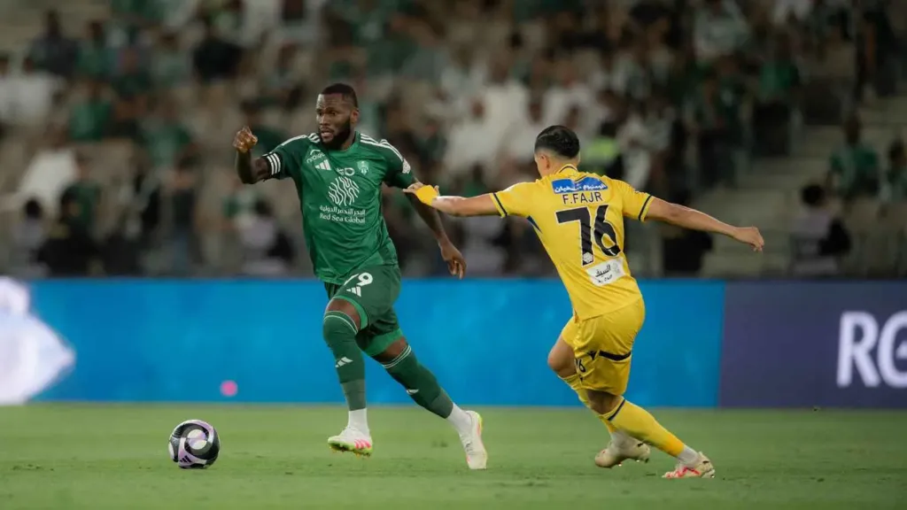 موعد مباراة الأهلي والتعاون في دوري روشن السعودي 2026 والقنوات الناقلة والتشكيل المتوقع.. صراع آسيوي مشتعل قبل نهاية الموسم