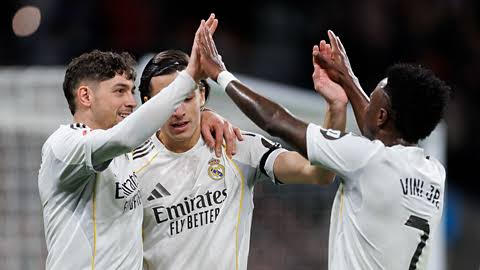 Real Madrid vs Espanyol.. القنوات الناقلة لمباراة ريال مدريد ضد إسبانيول اليوم الأحد 3 مايو 2026 في الدوري الإسباني الموعد الرسمي والتشكيل المتوقع وترتيب الفريقين قبل مواجهة كورنيلا إل برات